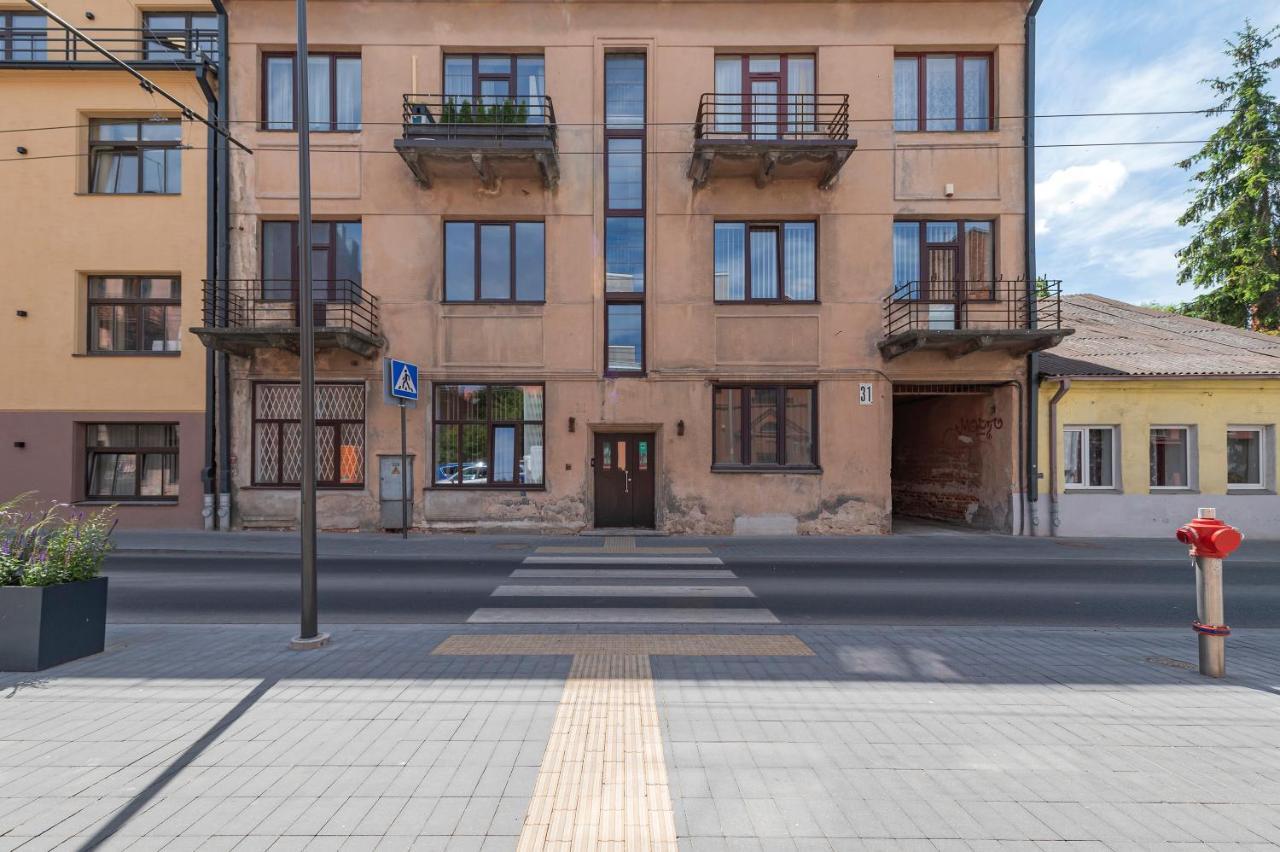 White 1 Bd Old Town Apartment By Hostlovers カウナス エクステリア 写真