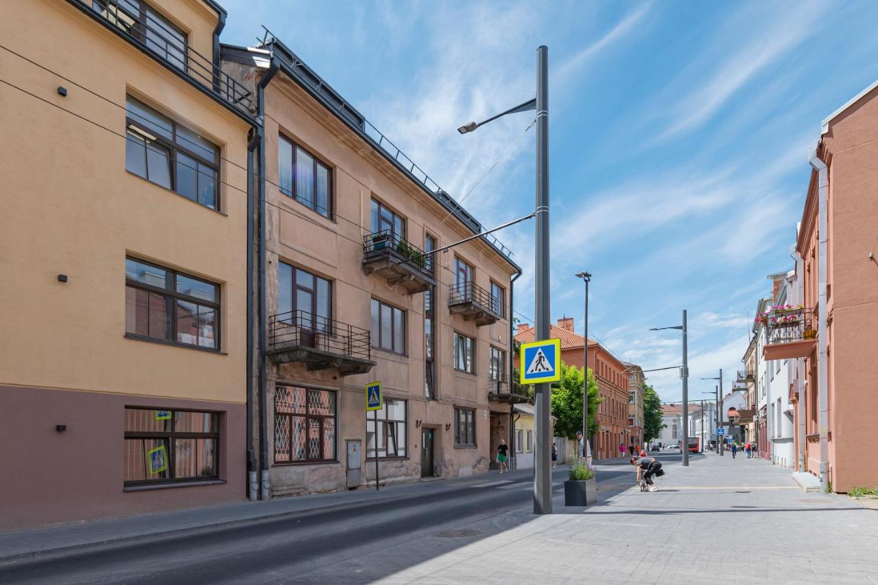 White 1 Bd Old Town Apartment By Hostlovers カウナス エクステリア 写真